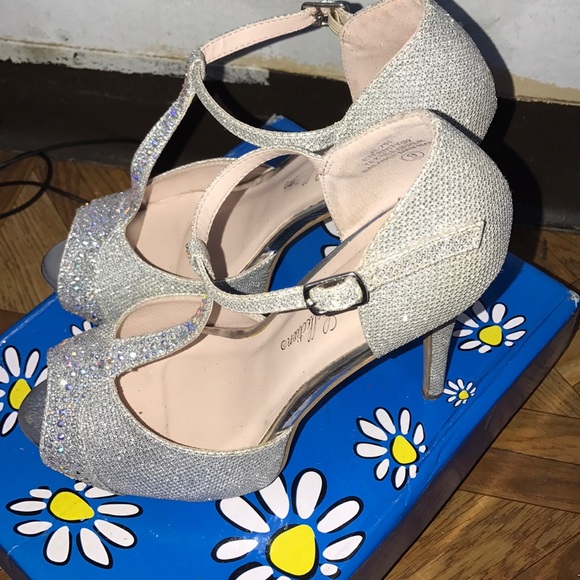 SILVER STUDDED OPEN TOE HEELS - Picture 2 of 5